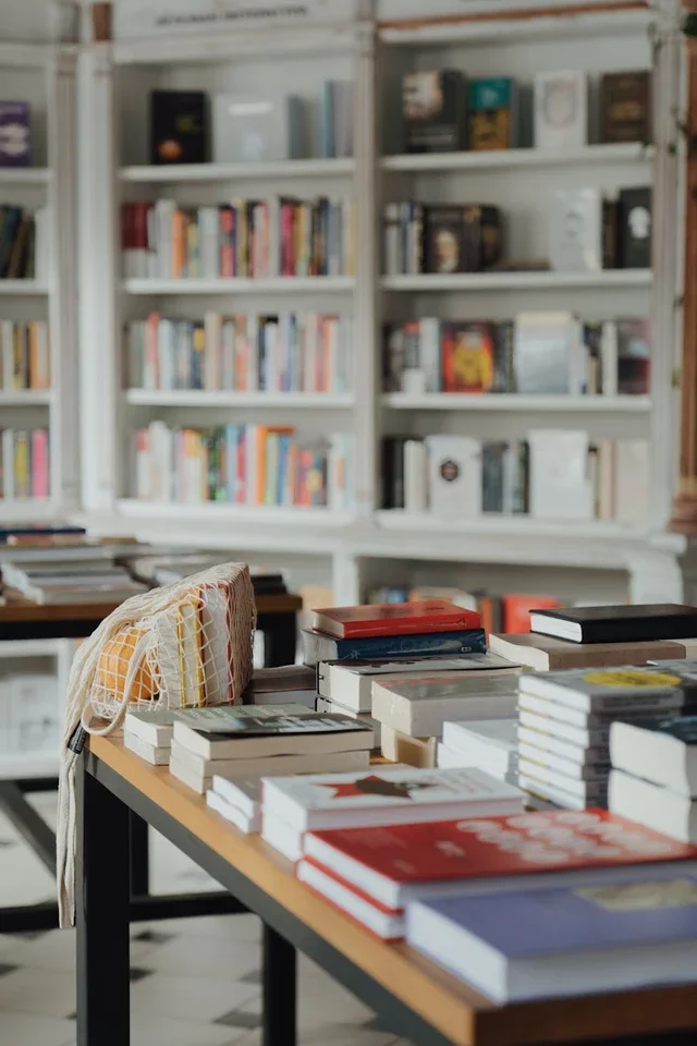 Как выбрать книгу в подарок: практическое руководство для читателей